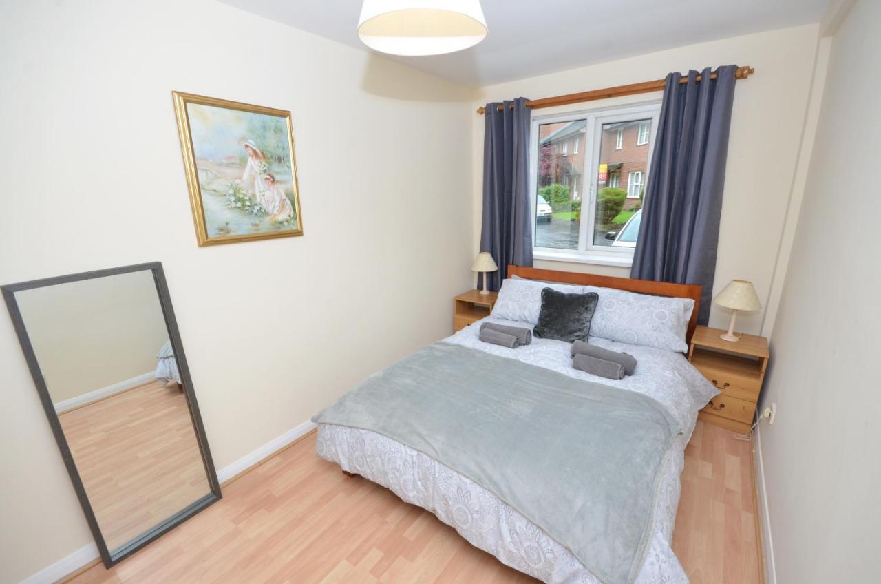 Bright Stylish 2 Bedroom Garden Apartment South Belfast Close To Everything Exterior photo